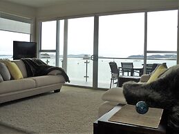 Edgewater Palms Apartments