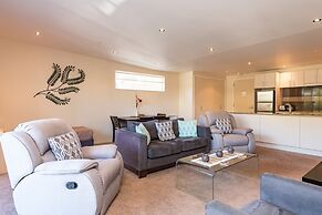 Edgewater Palms Apartments