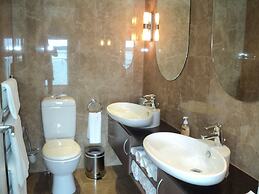 Edgewater Palms Apartments