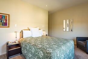 Edgewater Palms Apartments