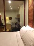 5ive Beach House Hotel