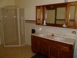 Donalea Bed & Breakfast