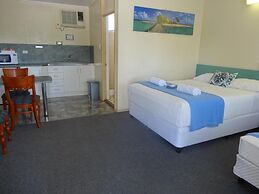 The Pearly Shell Motel