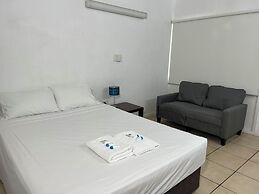 The Pearly Shell Motel