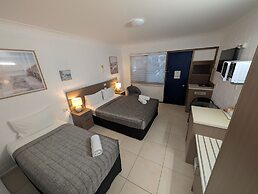 Moffat Beach Motel Caloundra