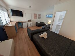 Moffat Beach Motel Caloundra