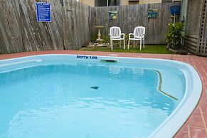 Lazy Acre Log Cabins