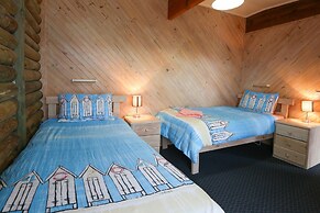 Lazy Acre Log Cabins
