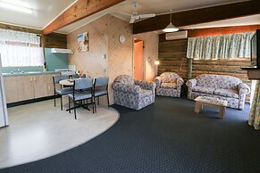 Lazy Acre Log Cabins