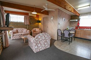 Lazy Acre Log Cabins