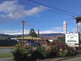 Almond Court Motel