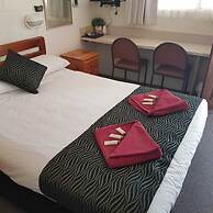 Peak Hill Golden Peak Budget Motel