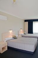 Baybrook Motor Inn & Apartments