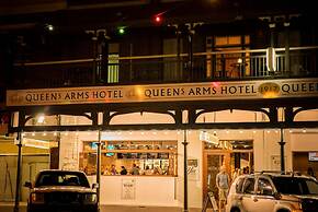 Queens Arms Hotel