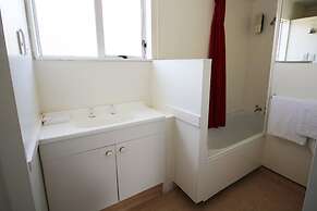 Midway Pacifica Lodge