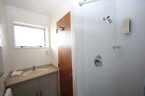 Midway Pacifica Lodge