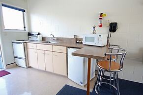 Midway Pacifica Lodge