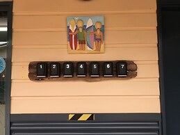 Driftwood Apartments