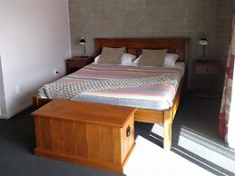 Abbey Court Motel