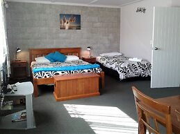 Abbey Court Motel