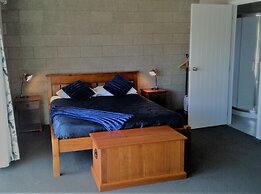 Abbey Court Motel