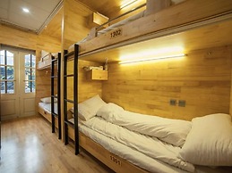 Box Hotel