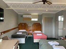 Pelicans Motel San Remo