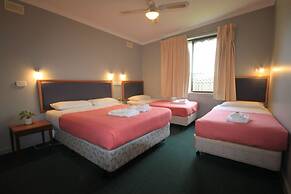 Pelicans Motel San Remo