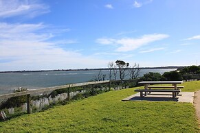 Pelicans Motel San Remo