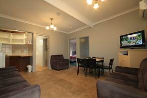 Pelicans Motel San Remo