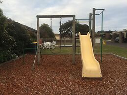 Pelicans Motel San Remo