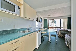 Edgewater Motor Lodge