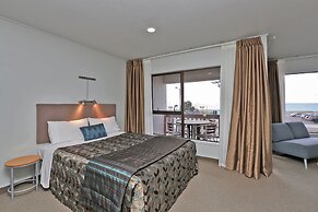 Edgewater Motor Lodge