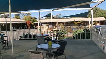 Tooleybuc Motel