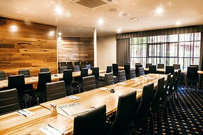 National Hotel Complex and Bendigo Central Apartments