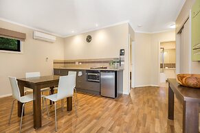 National Hotel Complex and Bendigo Central Apartments