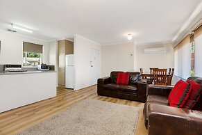 National Hotel Complex and Bendigo Central Apartments