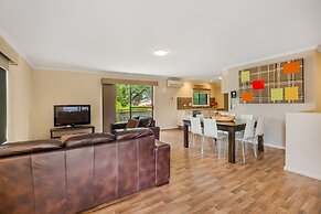 National Hotel Complex and Bendigo Central Apartments