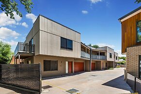 National Hotel Complex and Bendigo Central Apartments