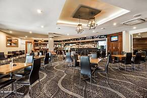 National Hotel Complex and Bendigo Central Apartments