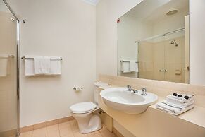 National Hotel Complex and Bendigo Central Apartments