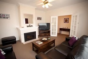 Connells Motel & Serviced Apartments