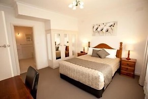 Connells Motel & Serviced Apartments