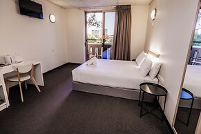 YHA Adelaide Central