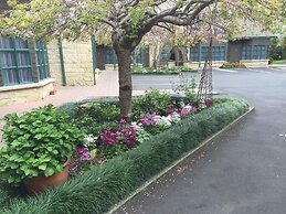 Cambridge Mews