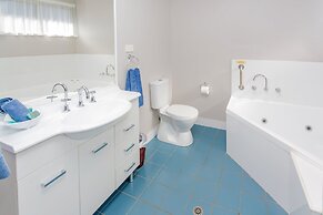 BIG4 Batemans Bay At Easts Riverside Holiday Park