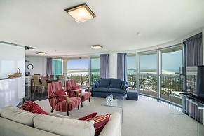 Chateau Royale Beach Resort Maroochydore