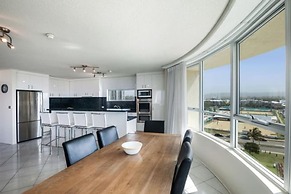 Chateau Royale Beach Resort Maroochydore