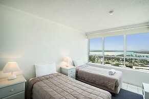 Chateau Royale Beach Resort Maroochydore