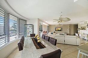 Chateau Royale Beach Resort Maroochydore